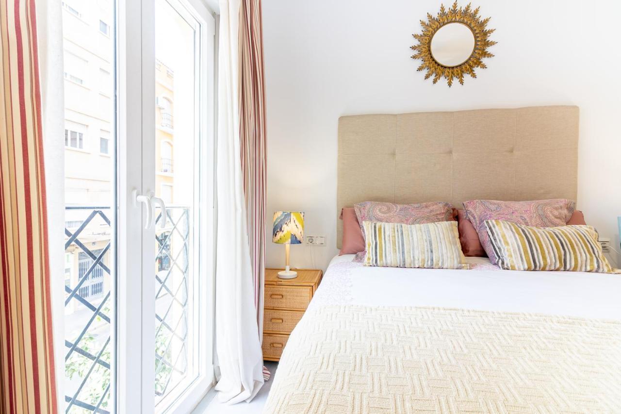 Apartamento Vicky Victoria Малага Экстерьер фото