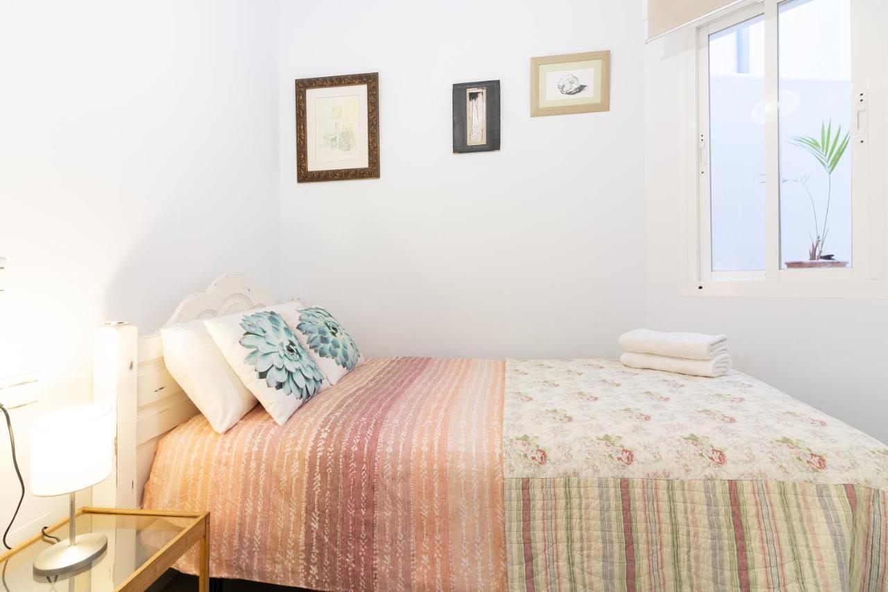 Apartamento Vicky Victoria Малага Экстерьер фото